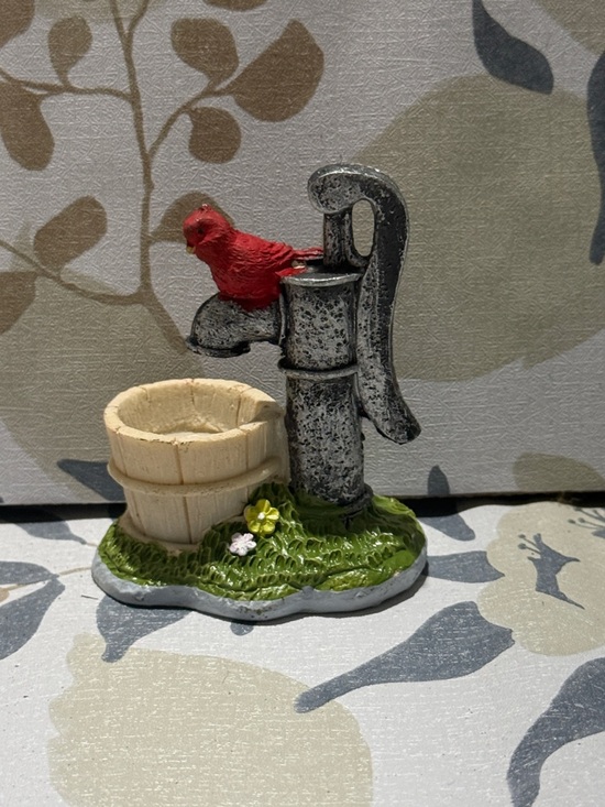 Other - Decorative Red Bird Fountain Accent with Beige Bucket